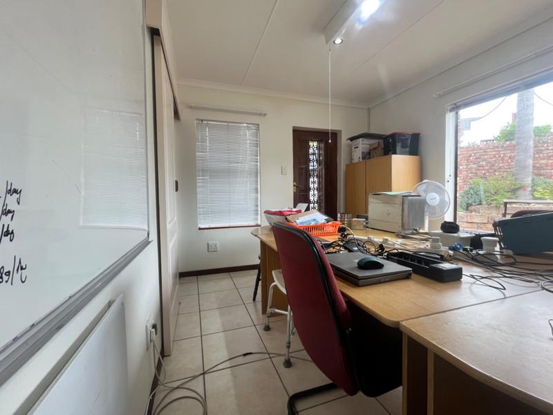 4 Bedroom Property for Sale in Fraaiuitsig Western Cape
